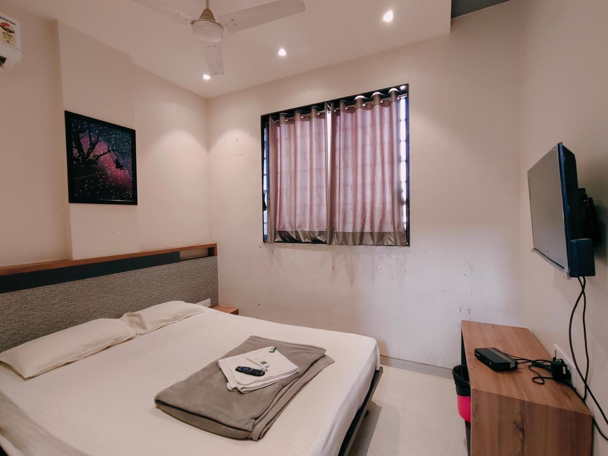 Hotel Pragati Inn Ahmednagar Exterior photo