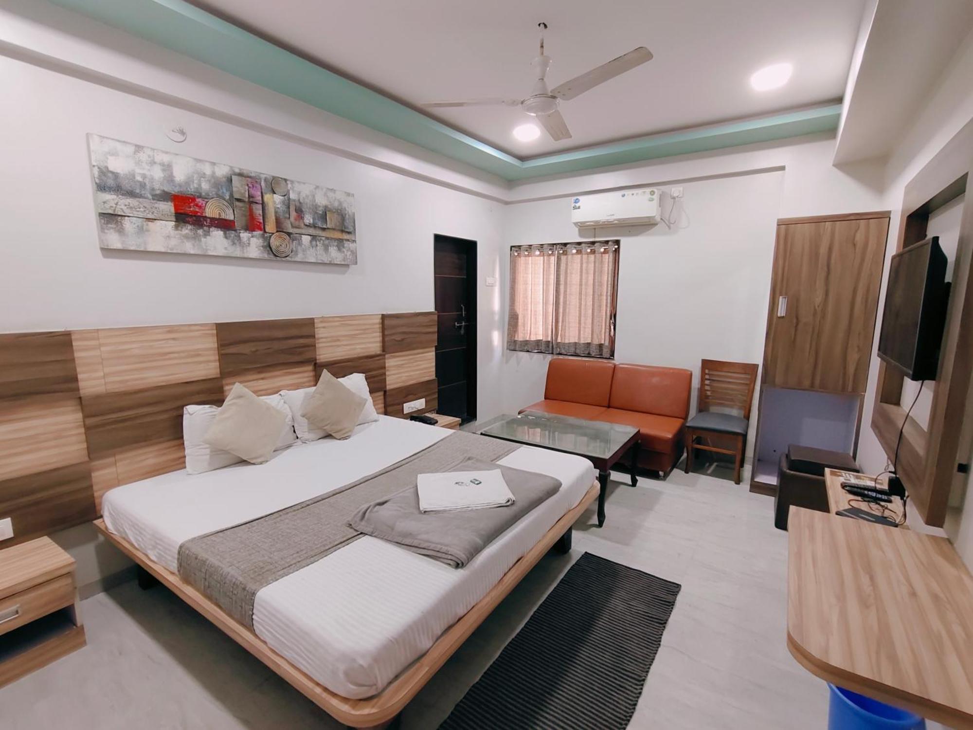 Hotel Pragati Inn Ahmednagar Exterior photo